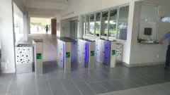 學校定制仁為平移閘機安裝完成